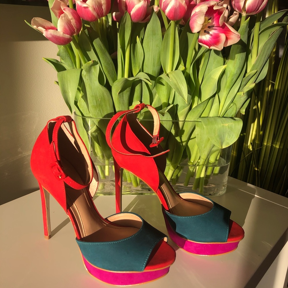 B Brian Atwood Roma Peep Toe Sandal Heels size 7